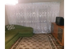 чистая и уютная комната, есть телевизор, диван, холодильник, вс что н ...